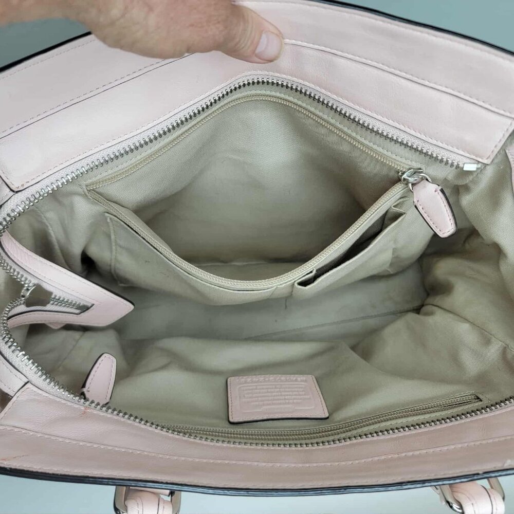 Coach Leather Women's Handbag in Pale Pink Color (Misty Rose) - Picture 9 of 14